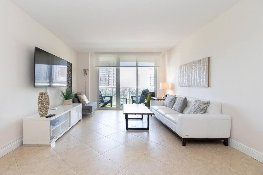 Appartement Modern Oceanview - Steps To The Beach!